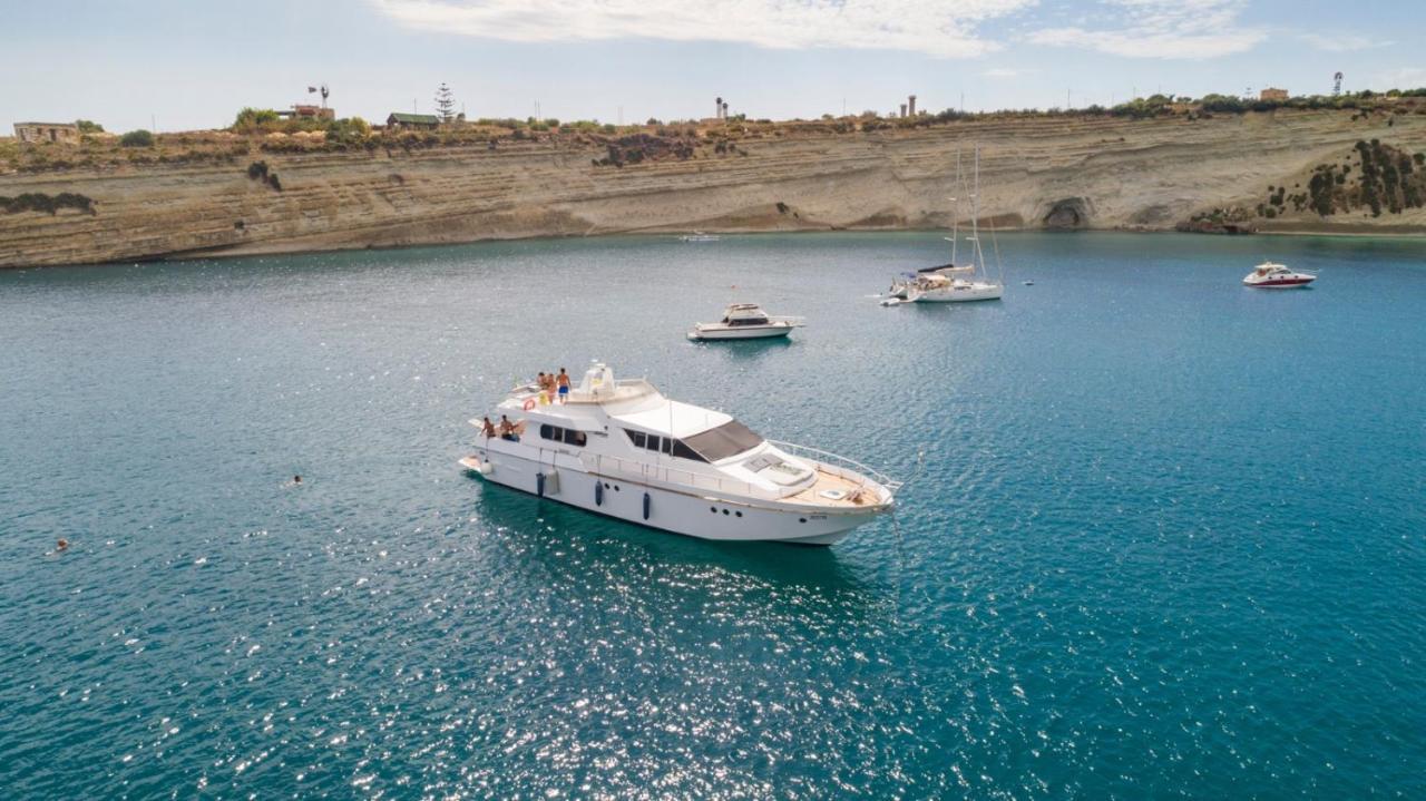 Hotel en barco Sea Baroniv 